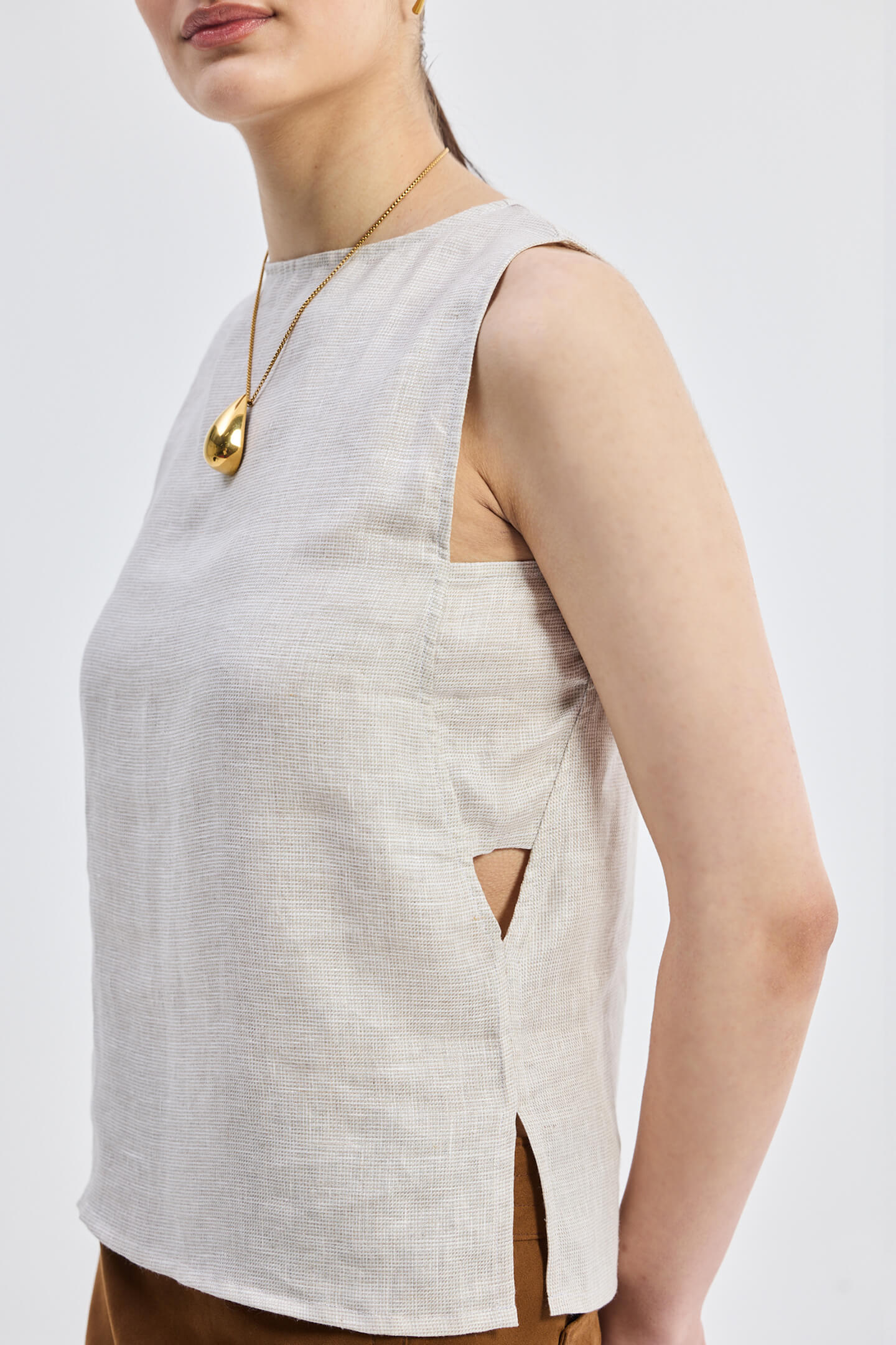 Boat Neck Top in Checkered Linen Side