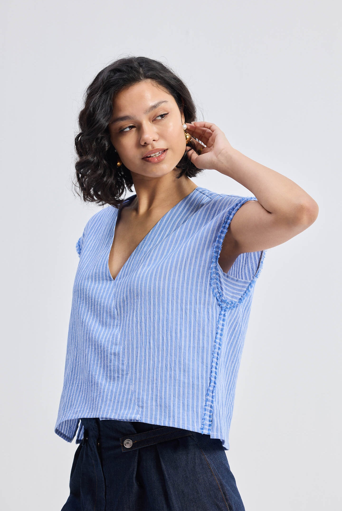 Boxy V-neck Top with Fray Detail Moodshot