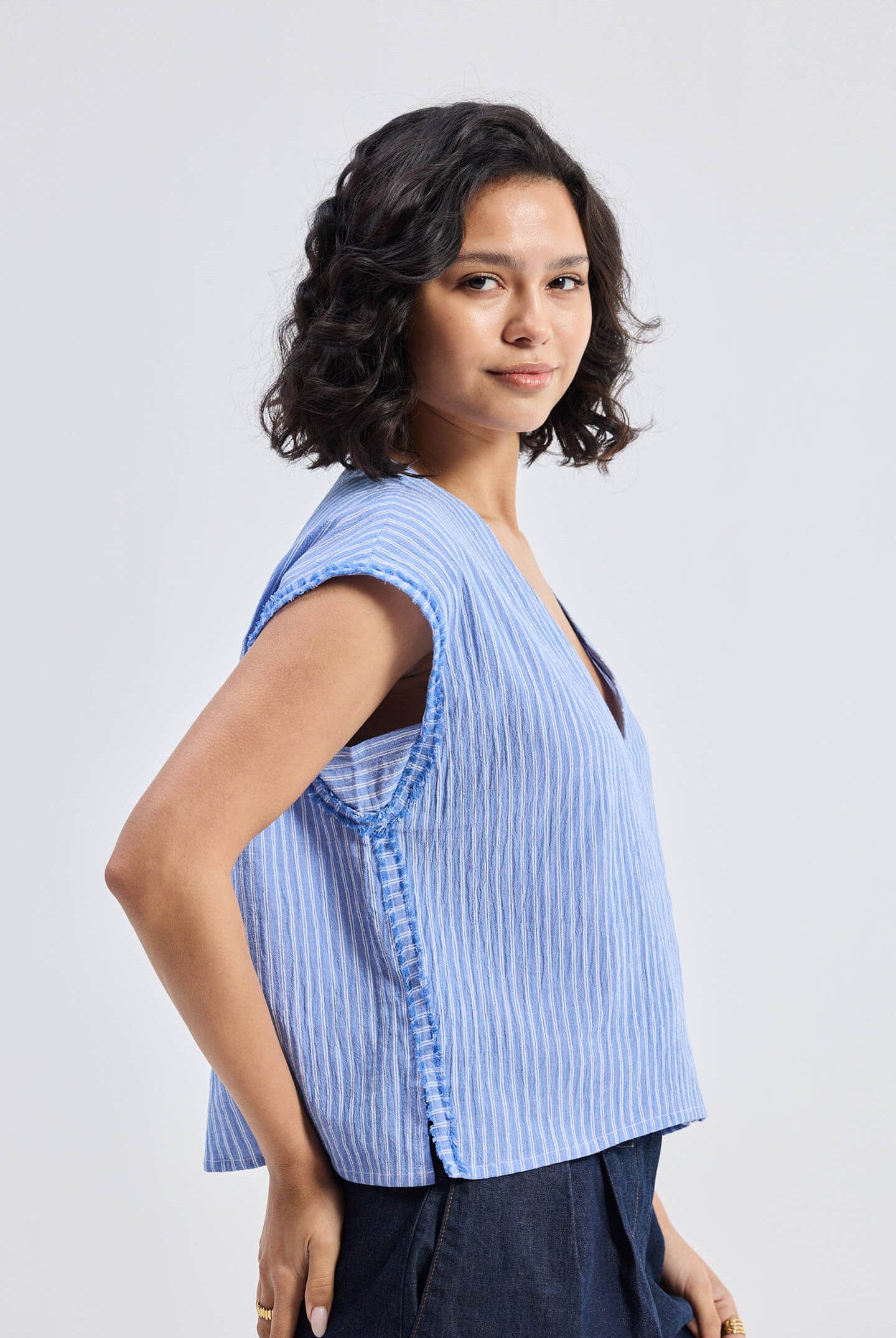 Boxy V-neck Top with Fray Detail Side