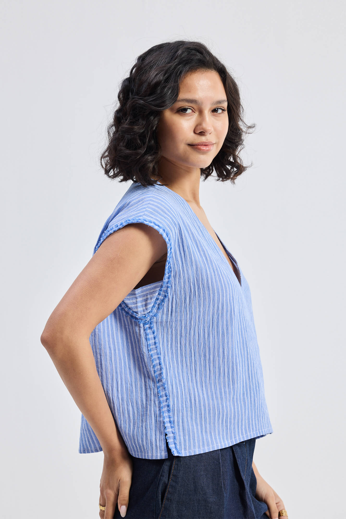 Boxy V-neck Top with Fray Detail Side
