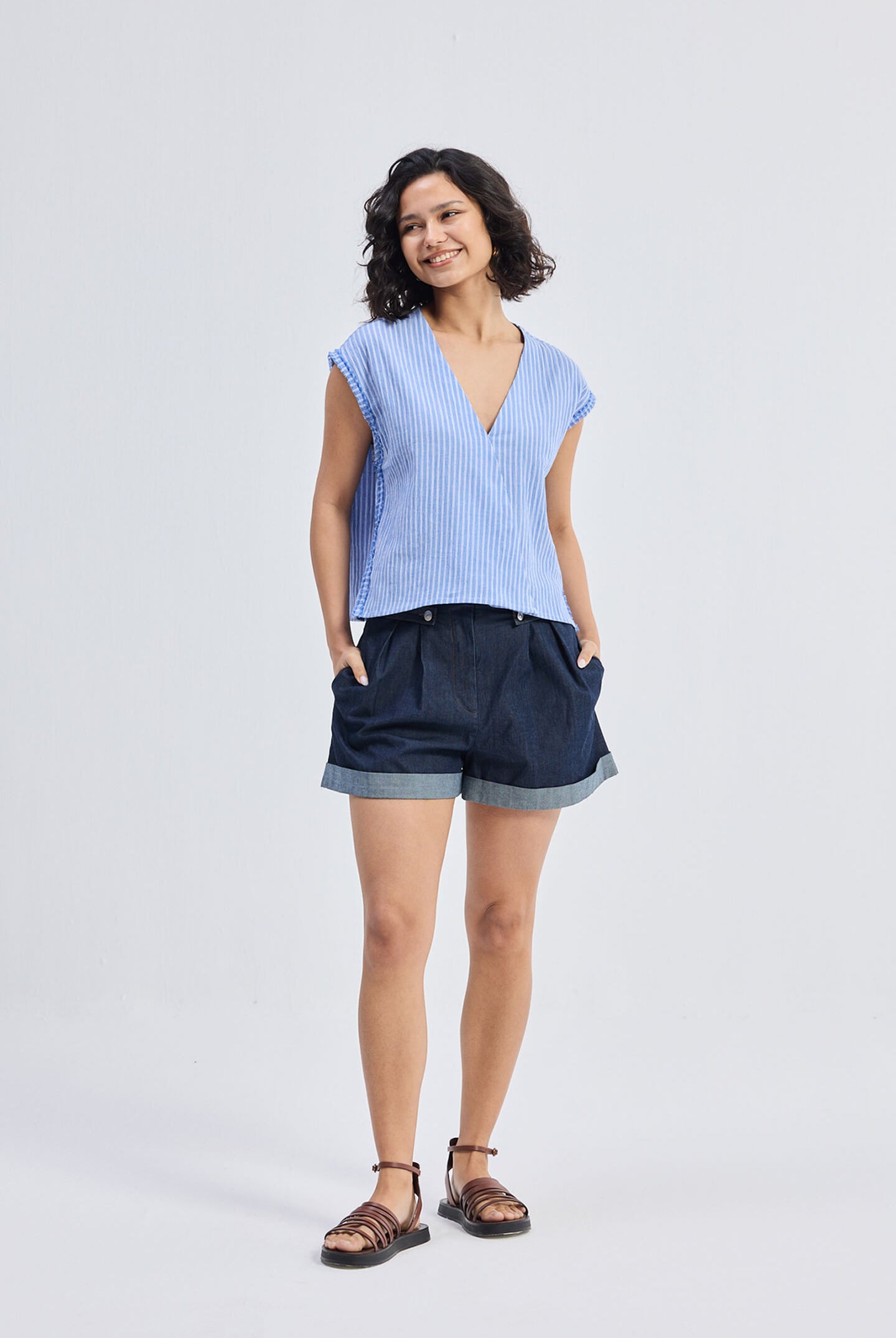 Boxy V-neck Top with Fray Detail Front