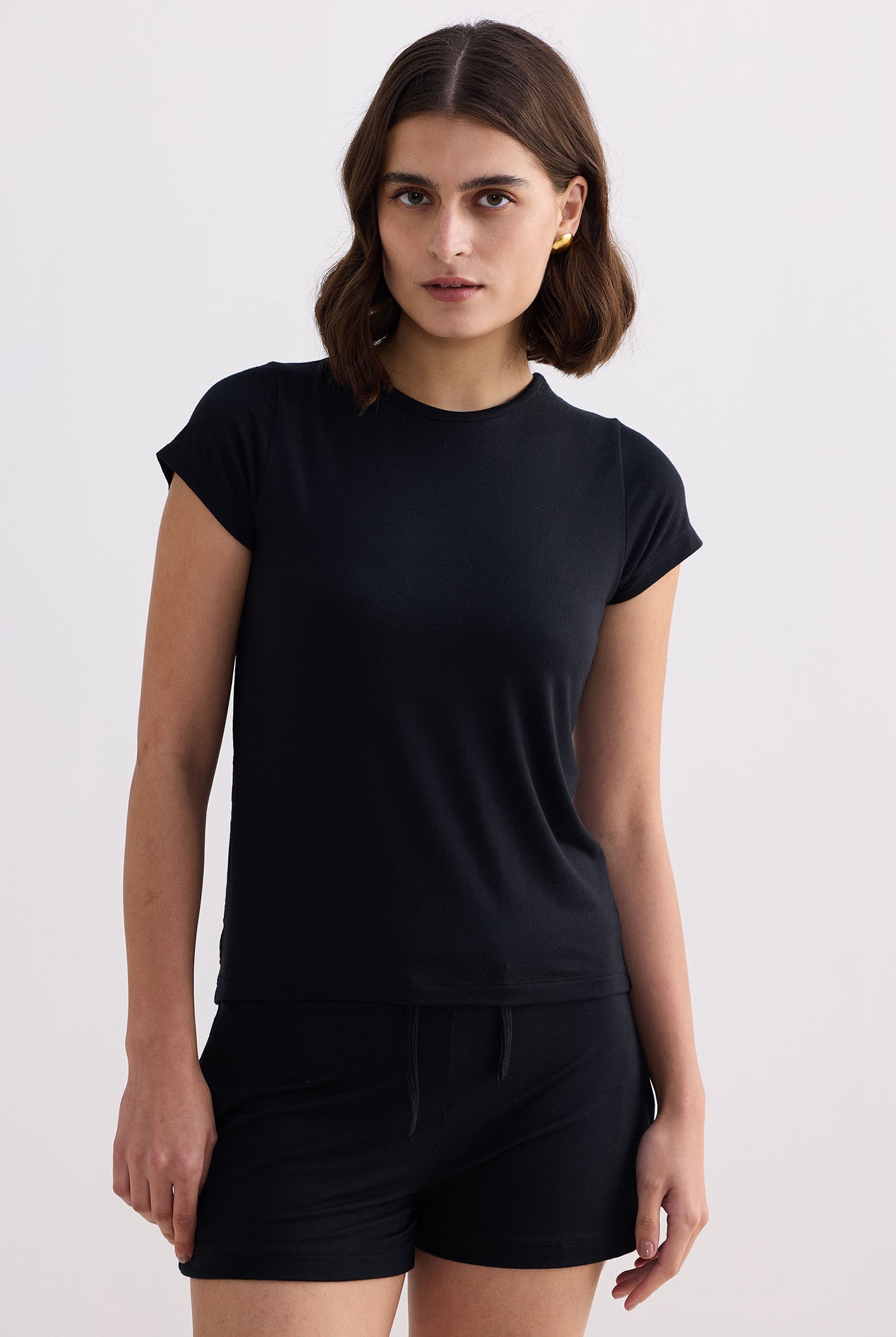 Essential Short Sleeve Tee in Black Closeup