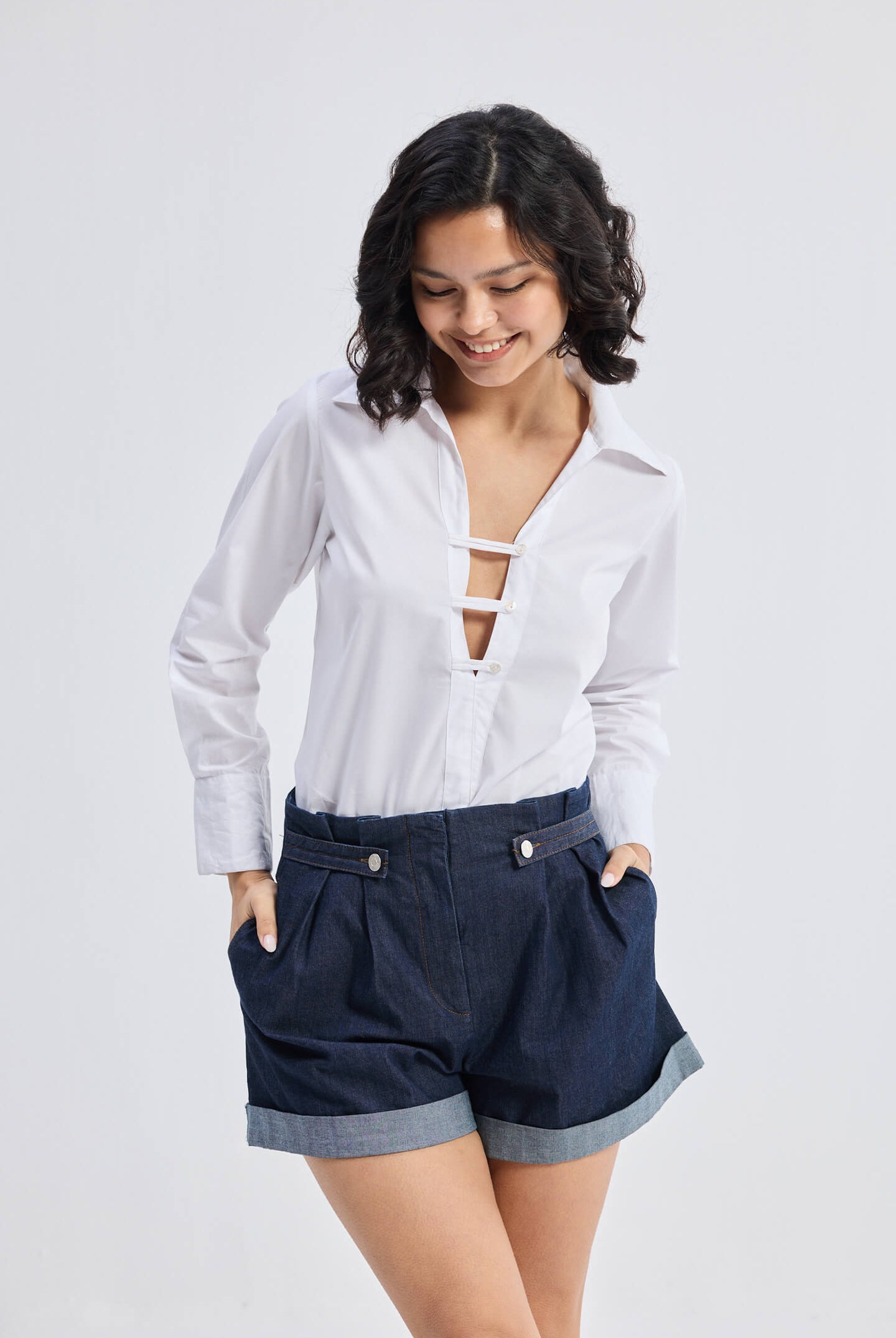 Crisp Details Button-down Shirt in White Moodshot