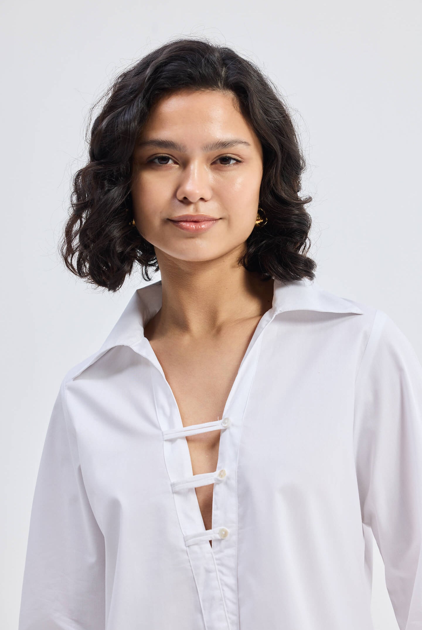 Crisp Details Button-down Shirt in White Closeup
