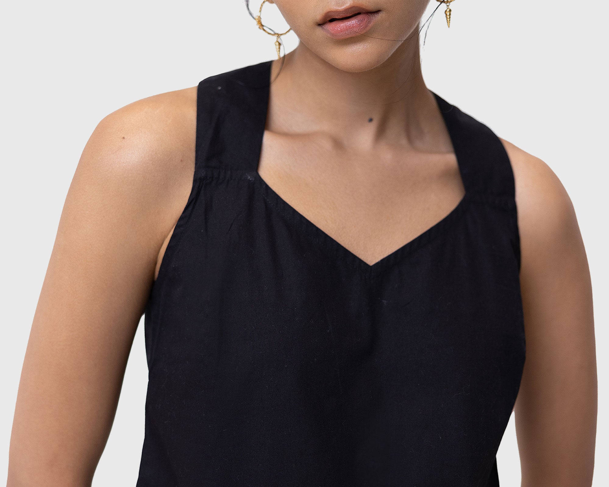 Crossback-button-up-tank-top-in-black-fabricdetails.jpg