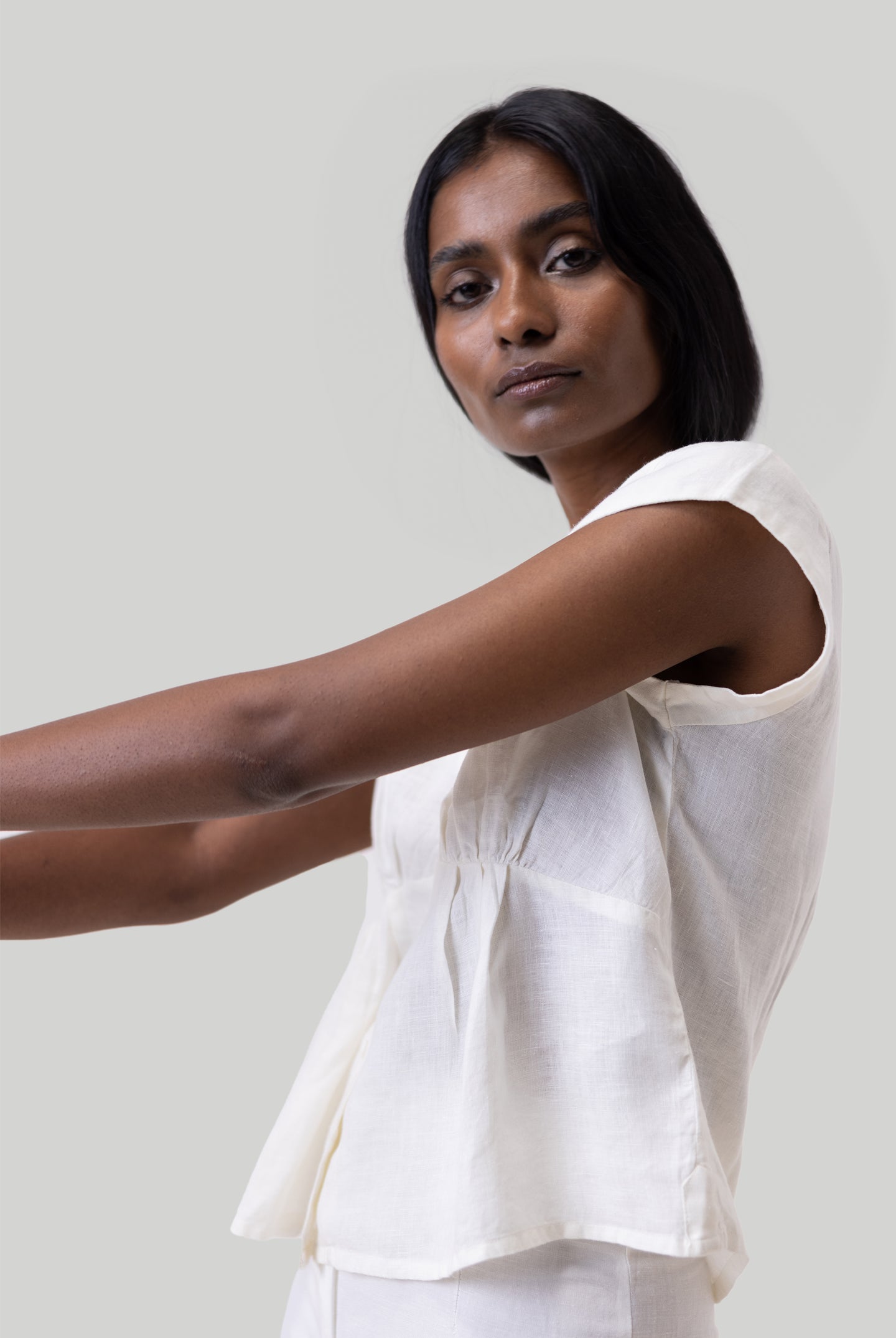 Deep V-neck short off-white top 03