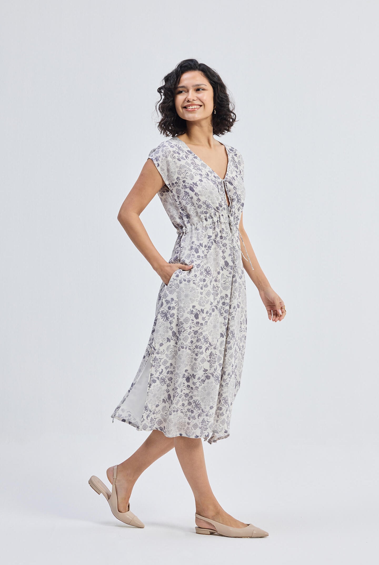 Deep V-neck Gathered Dress in Florals Side