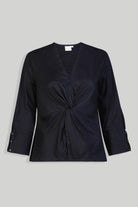 Front Twist Black Top 03