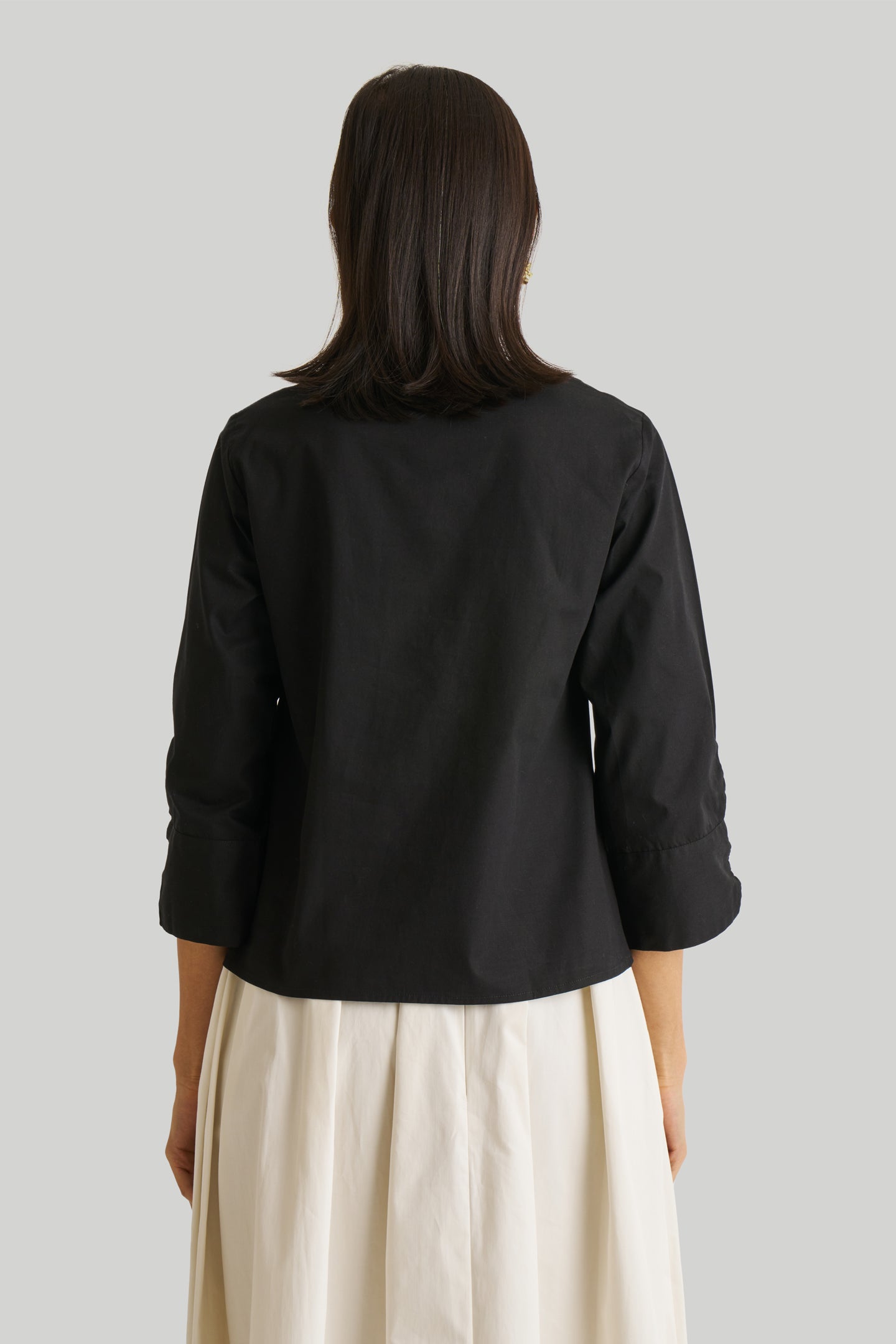 Front Twist Black Top 05