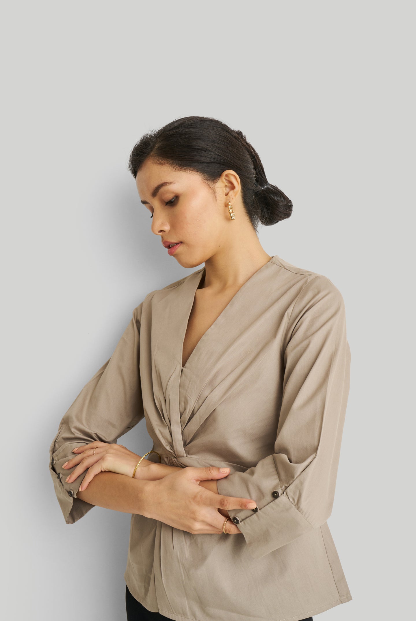 Front Twist Ecru Top 02