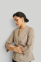 Front Twist Ecru Top 02