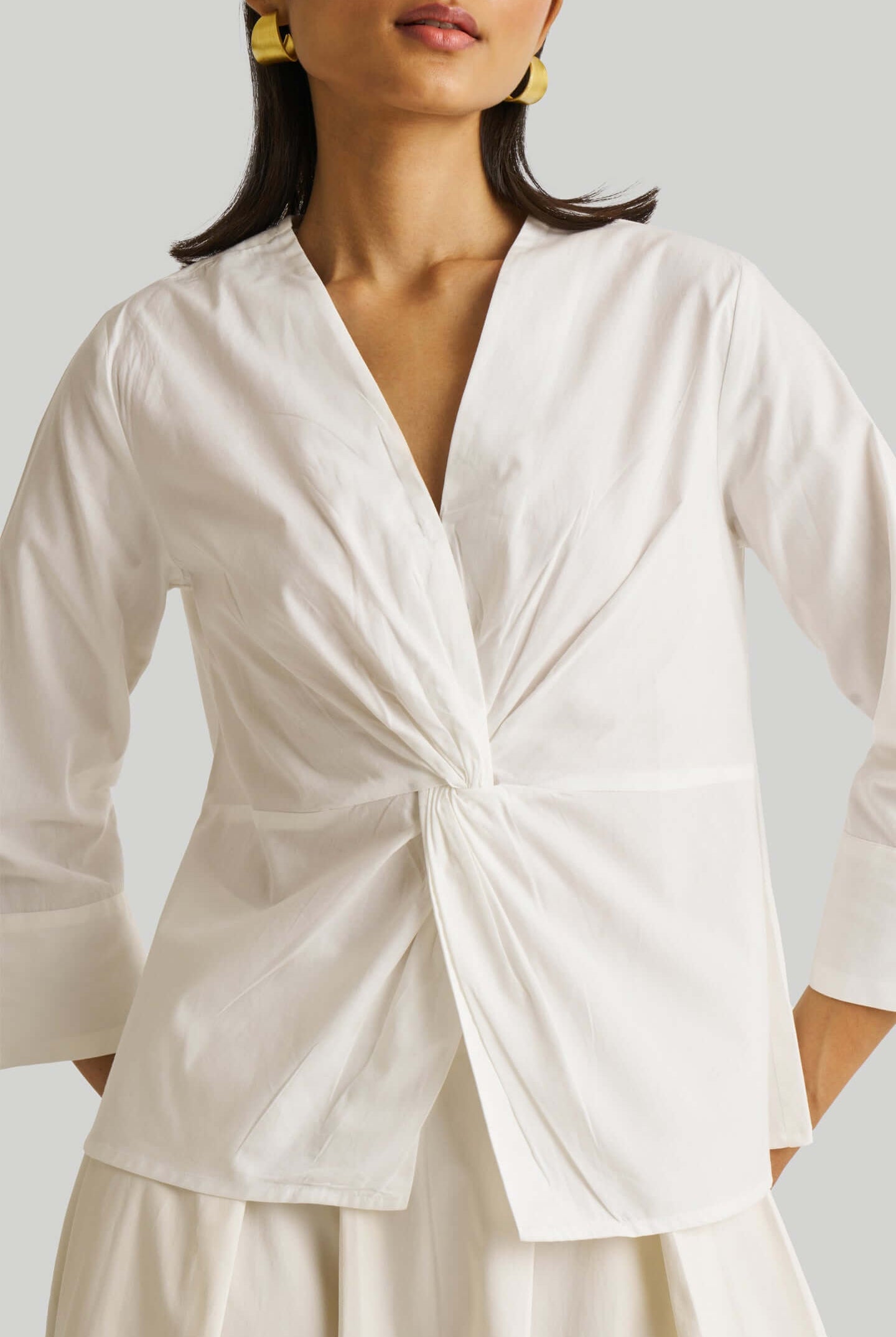 FRONT TWIST WHITE TOP 02