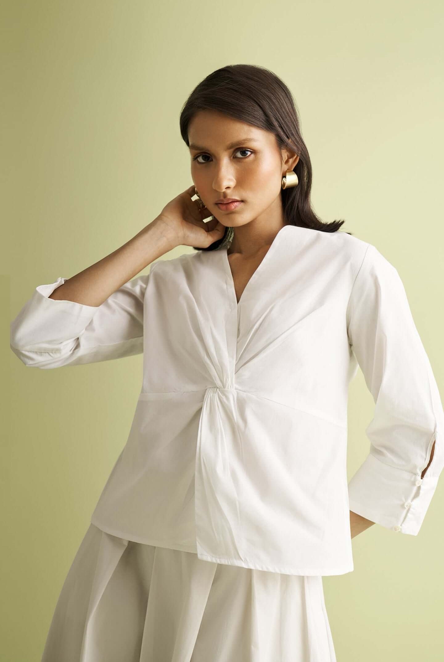 Front Twist Top in White made from organic cotton moodshot