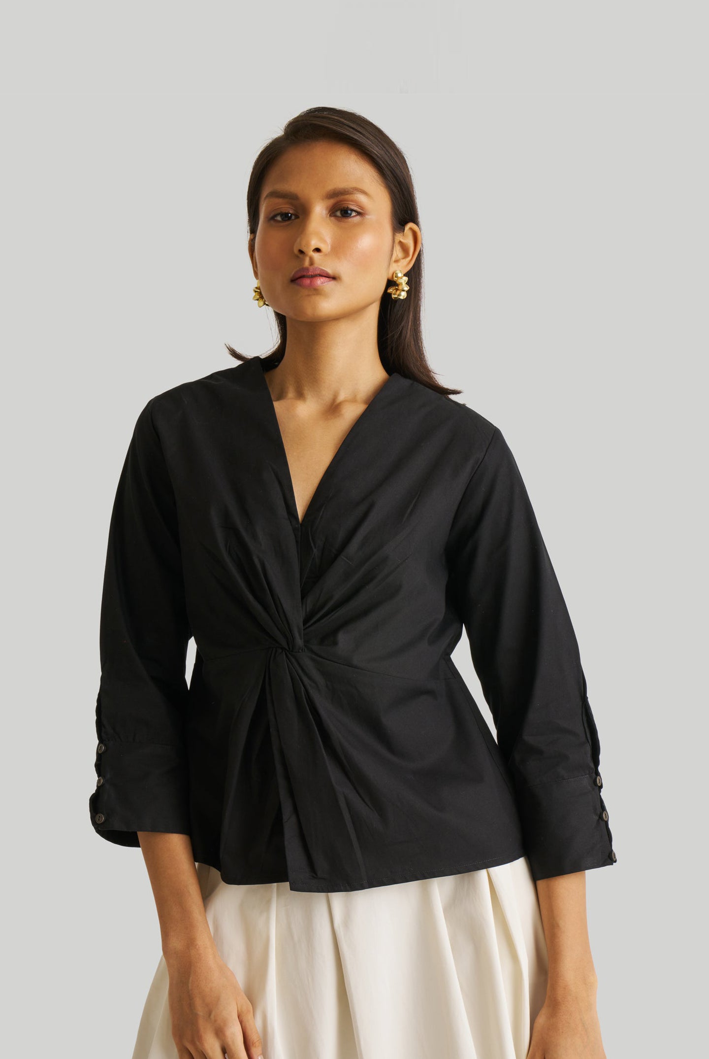 Front Twist Black Top 1