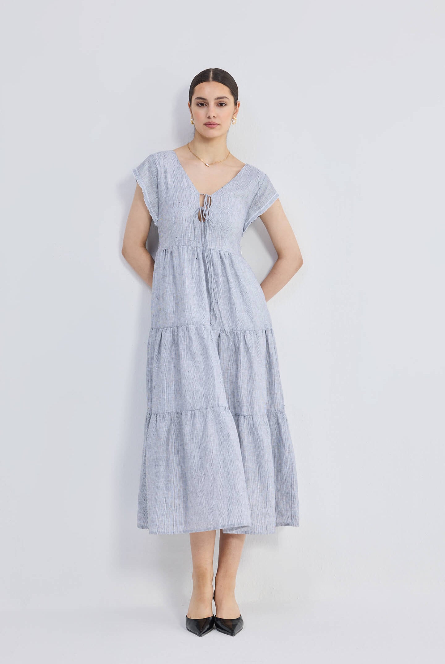Maxi Tired Dress with Front-ties in Linen Stripes Front