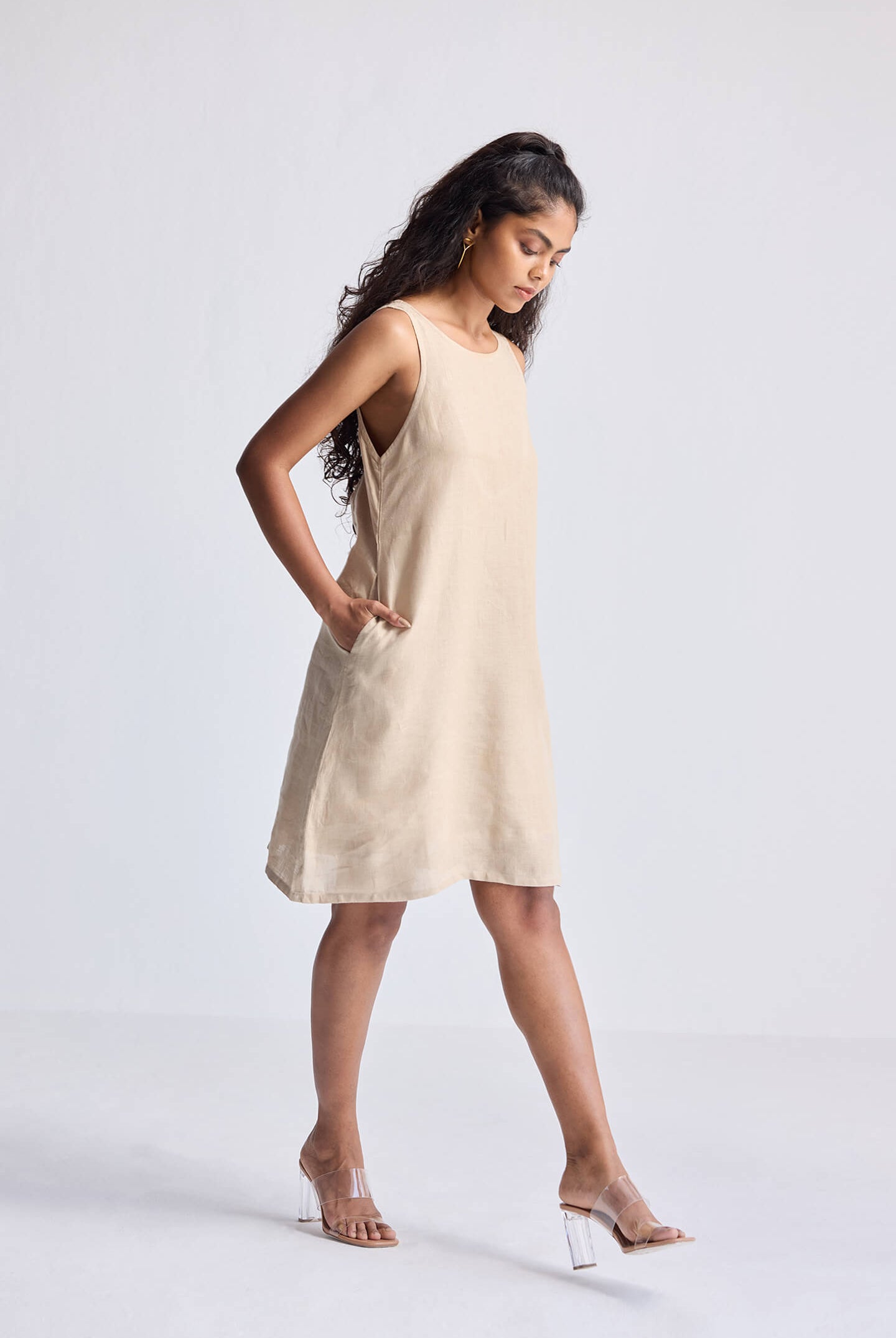 Hemp Short Dress with Back Embroidered Lace Detail Side