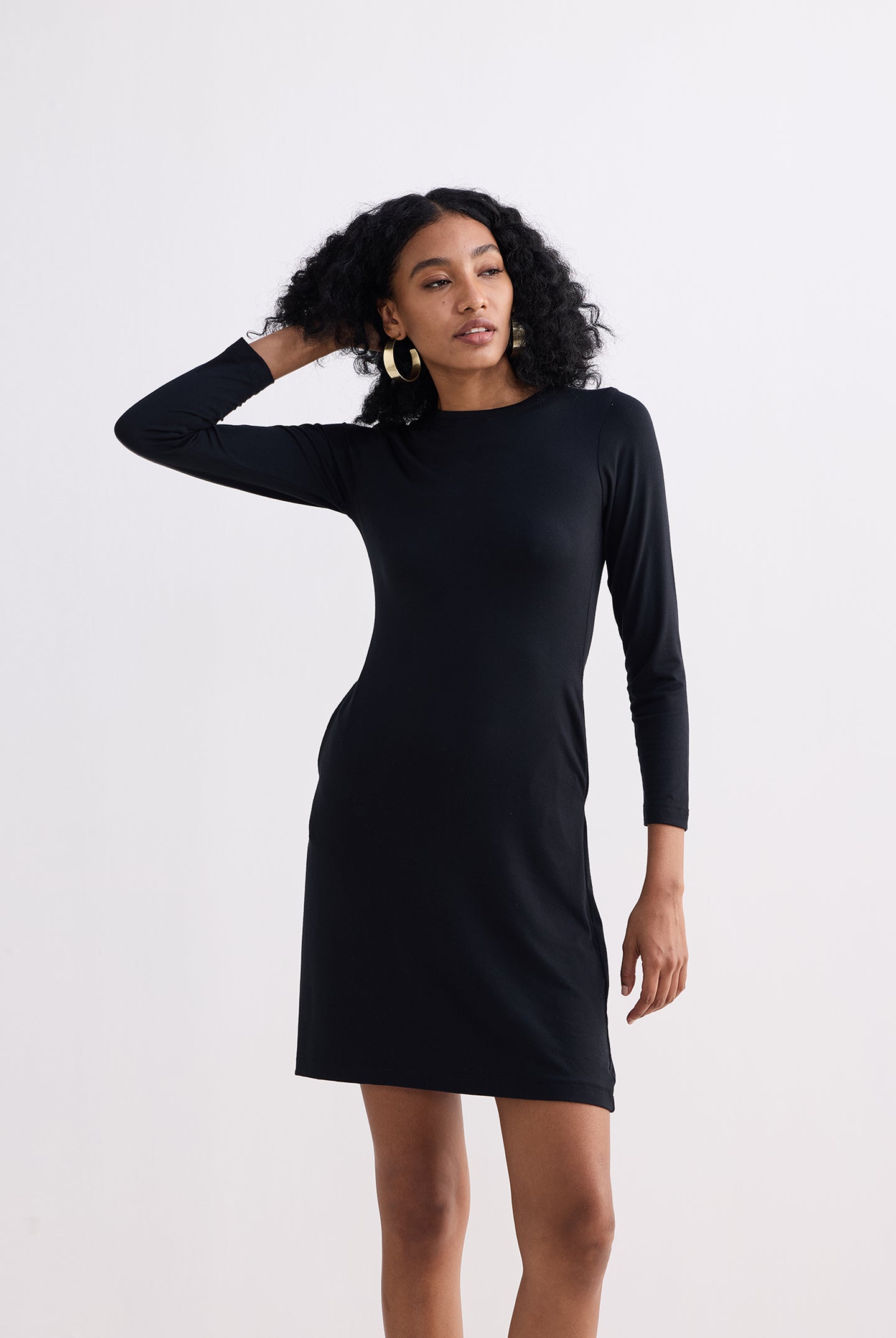 Long Sleeves Fitted Short Dress in Black Moodshot