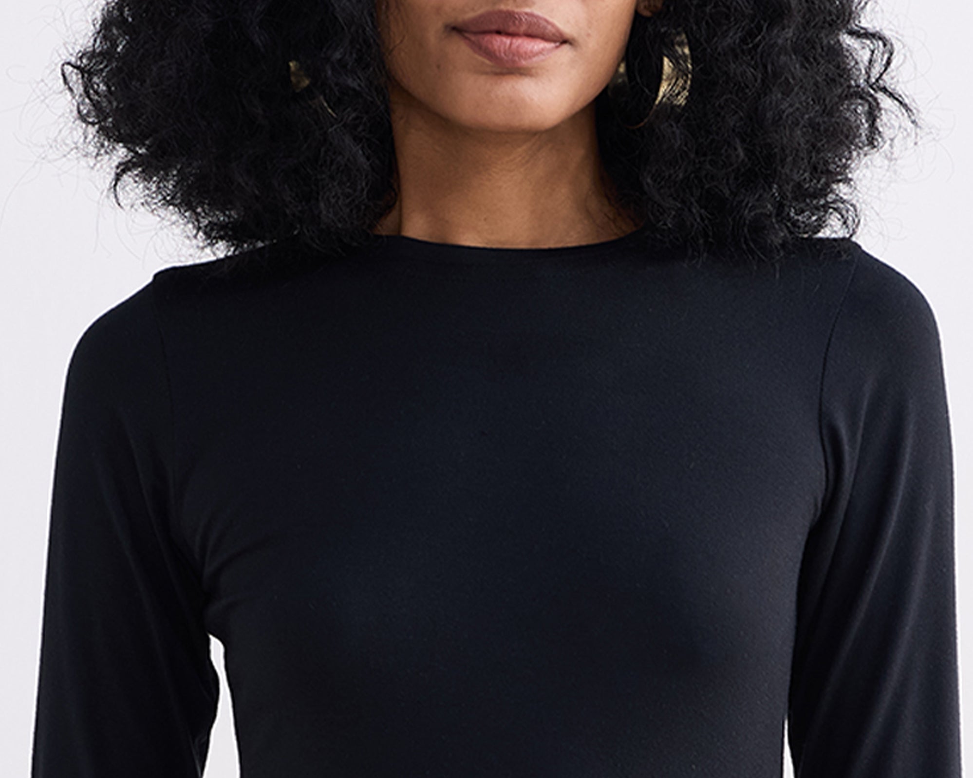 Long_Sleeves_Fitted_Short_Dress_in_Black-02.jpg