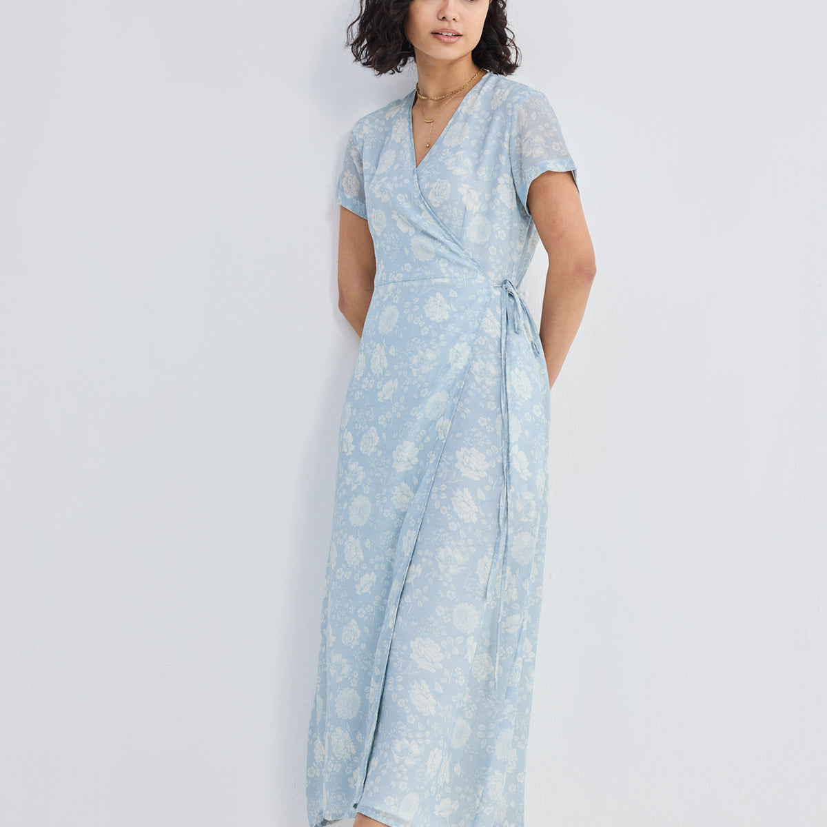 Maxi Wrap Dress in Florals – Reistor
