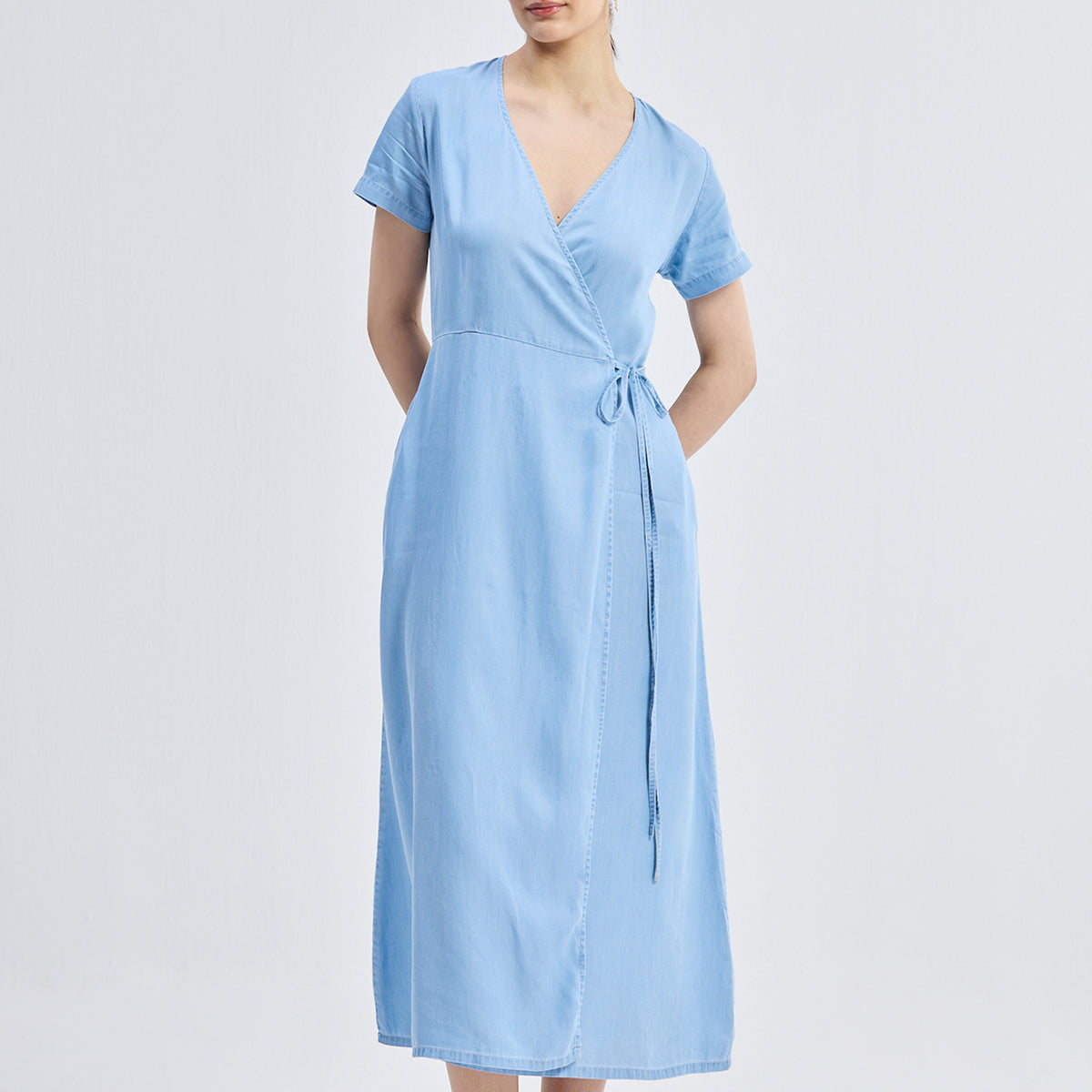 Maxi Wrap Dress in Light Blue – Reistor