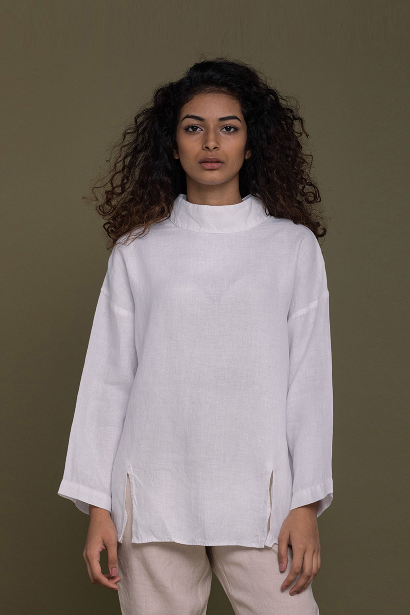 Monday Playlist White Top 05