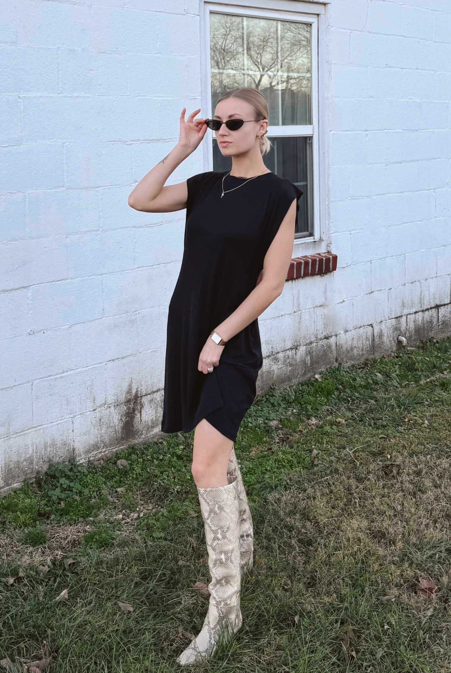 Muscle-Tee-Short-Dress-in-Black-Moodshot