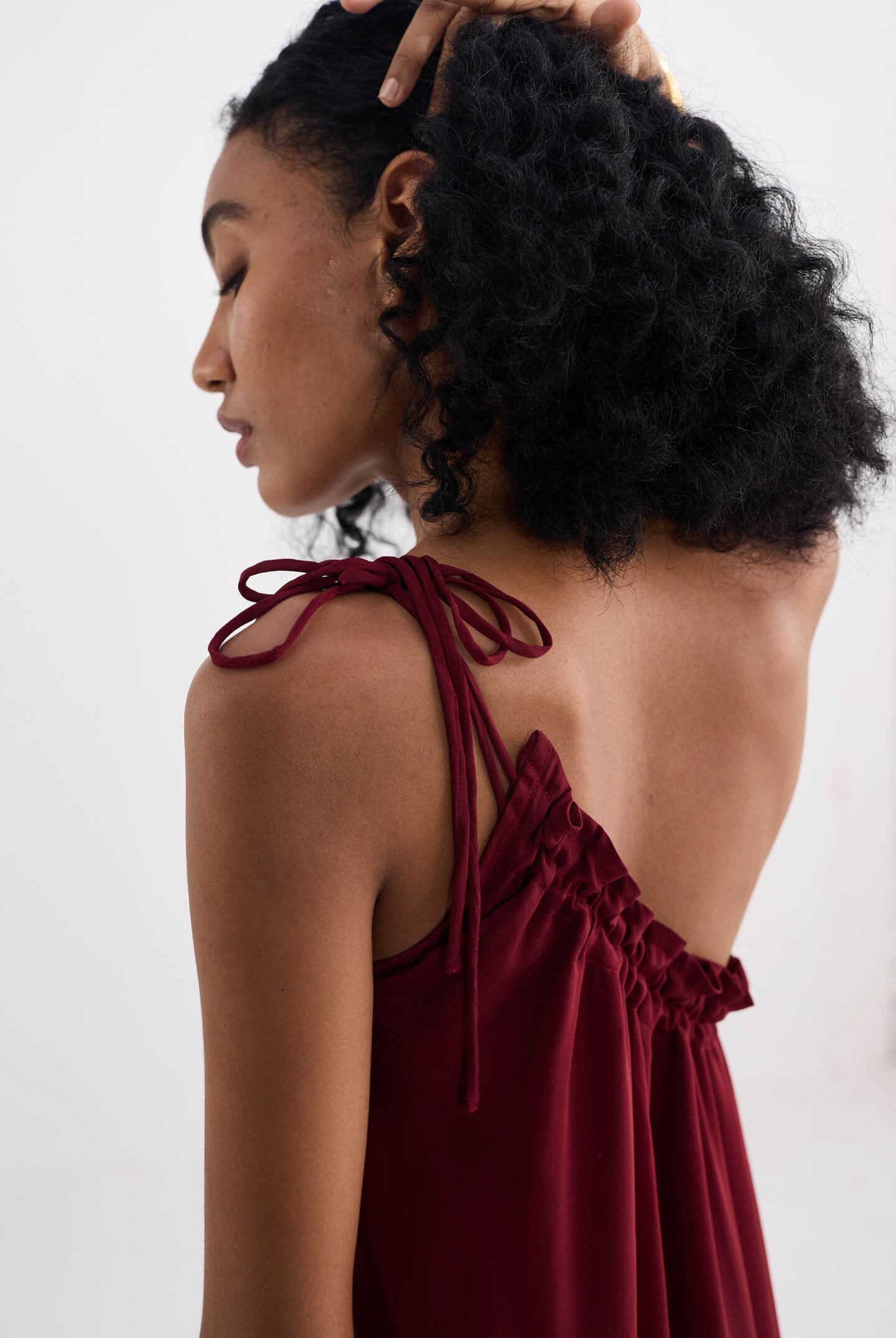 One-shoulder Midi dress in Burgundy Back