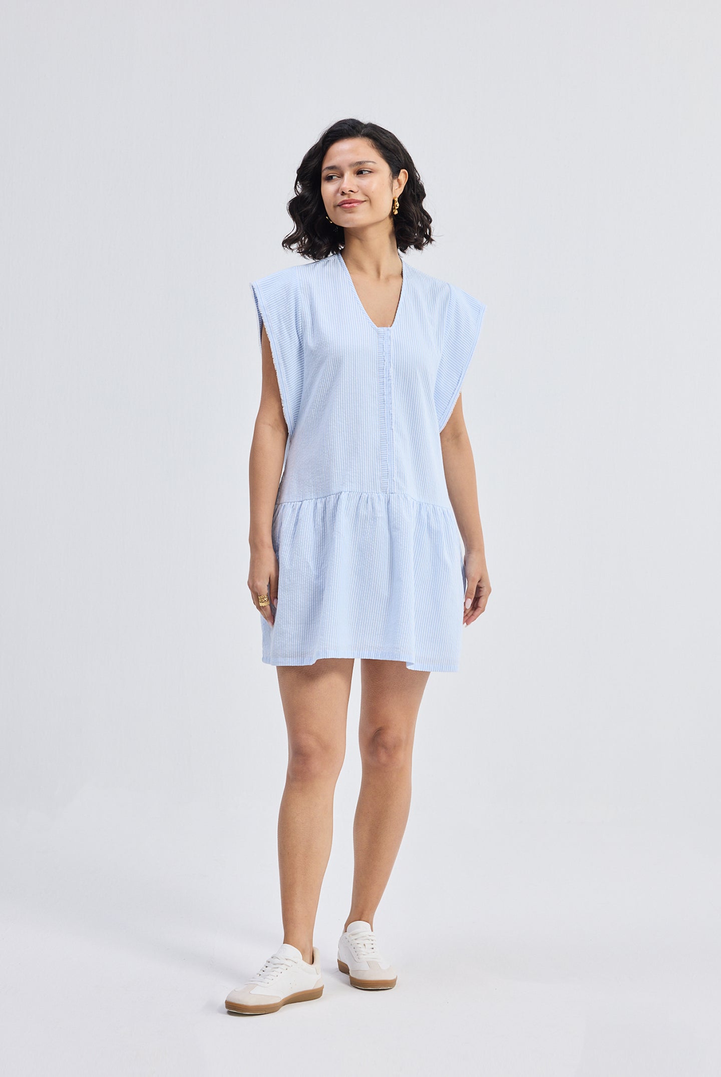 Oversized V neck Short Dress with Frayed Sleeves Front