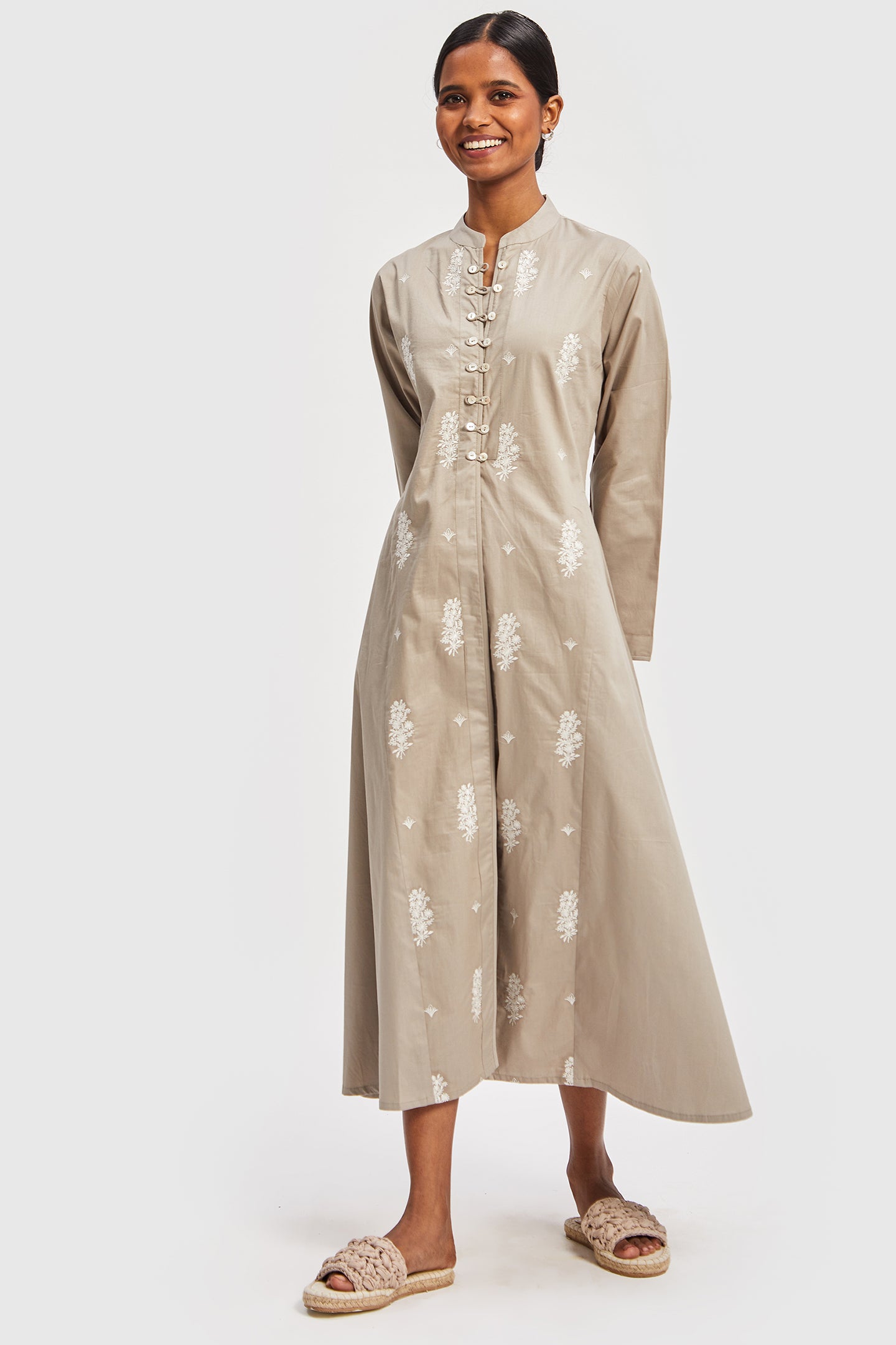 A-LINE EMBROIDERED MIDI DRESS 01