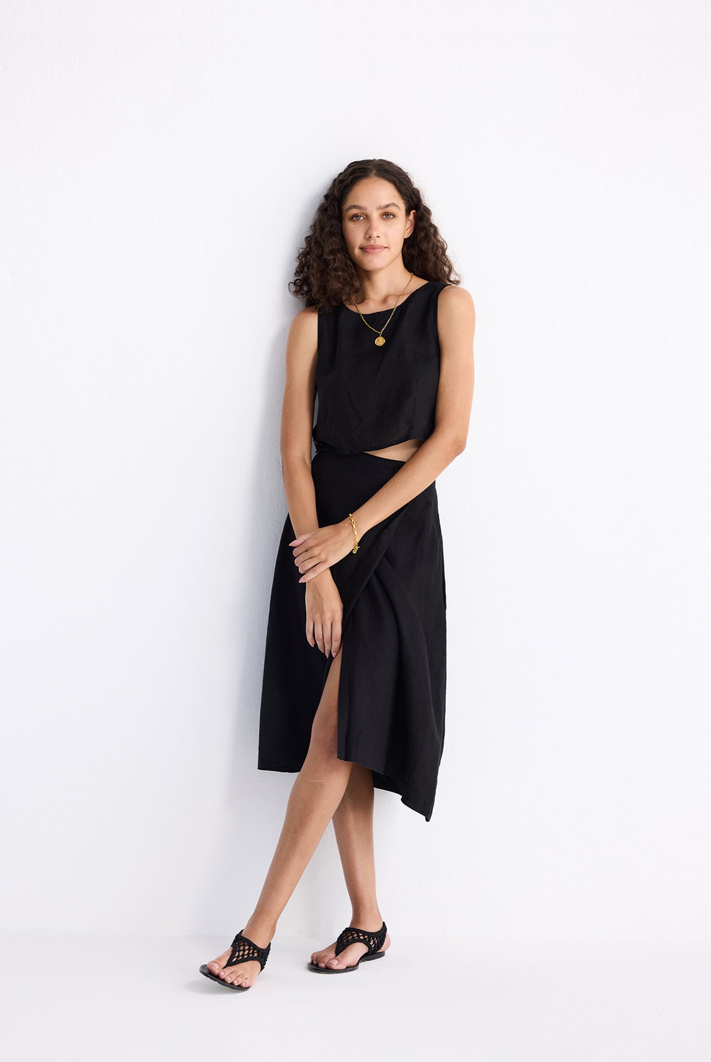 Boxy Crop Top in Black Long Shot