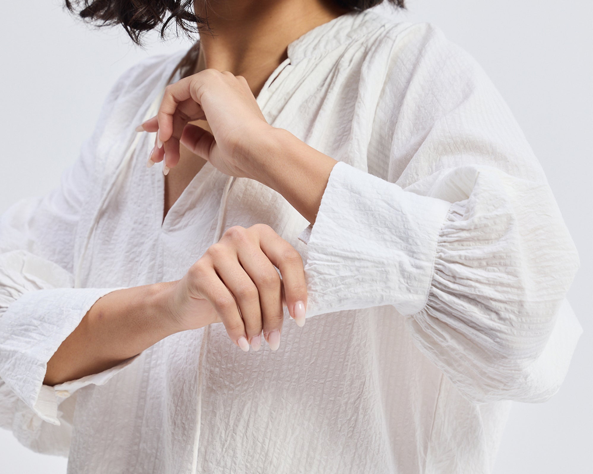 Relaxed_Fit_Top_with_Front-tie_in_White.jpg