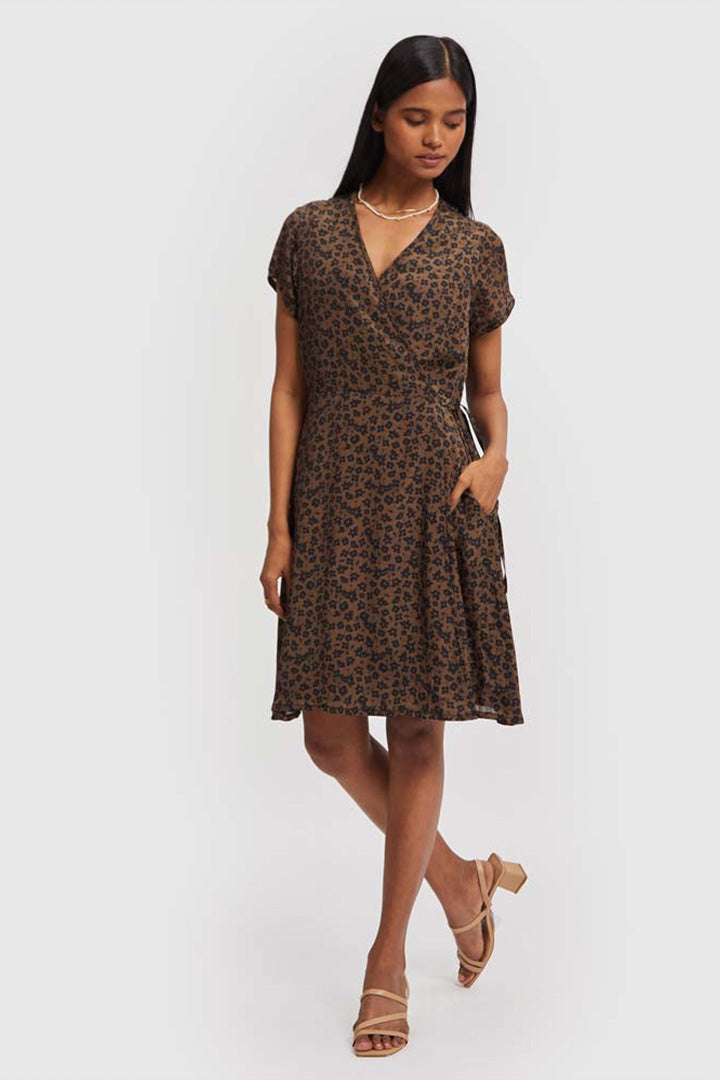 SHORT-WRAP-DRESS-3