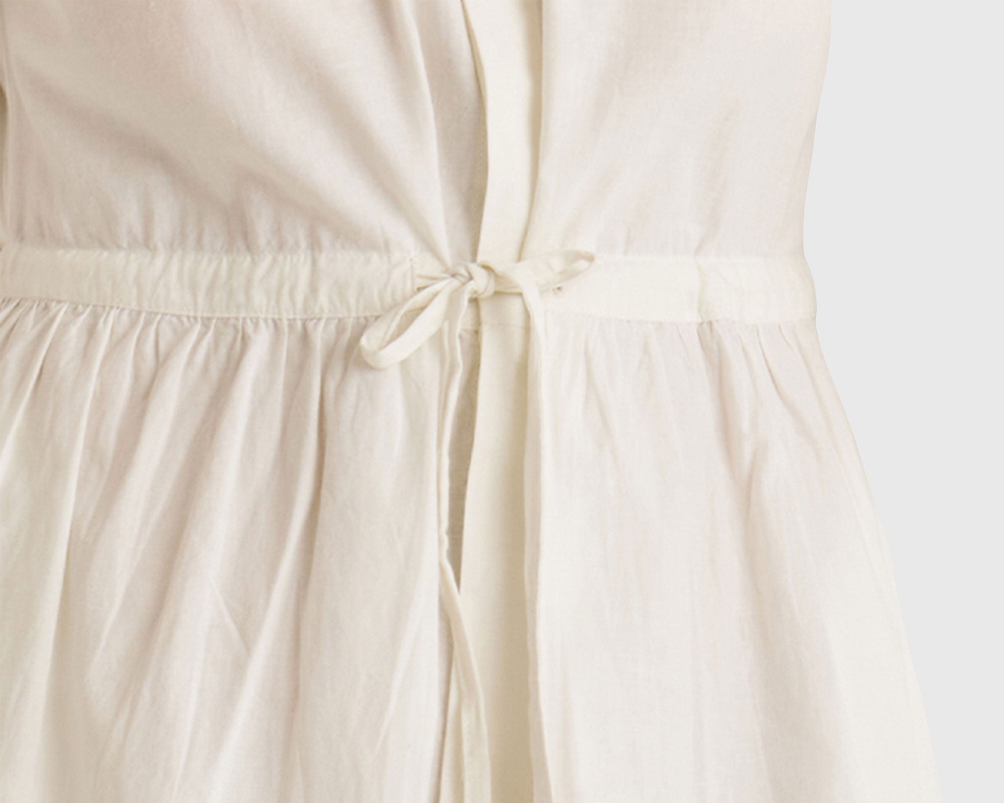 Shirt-Dress-with-Balloon-Sleeves-in-White-fabricdetails.jpg