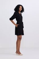Short Dress with a Waist-tie in Black Side