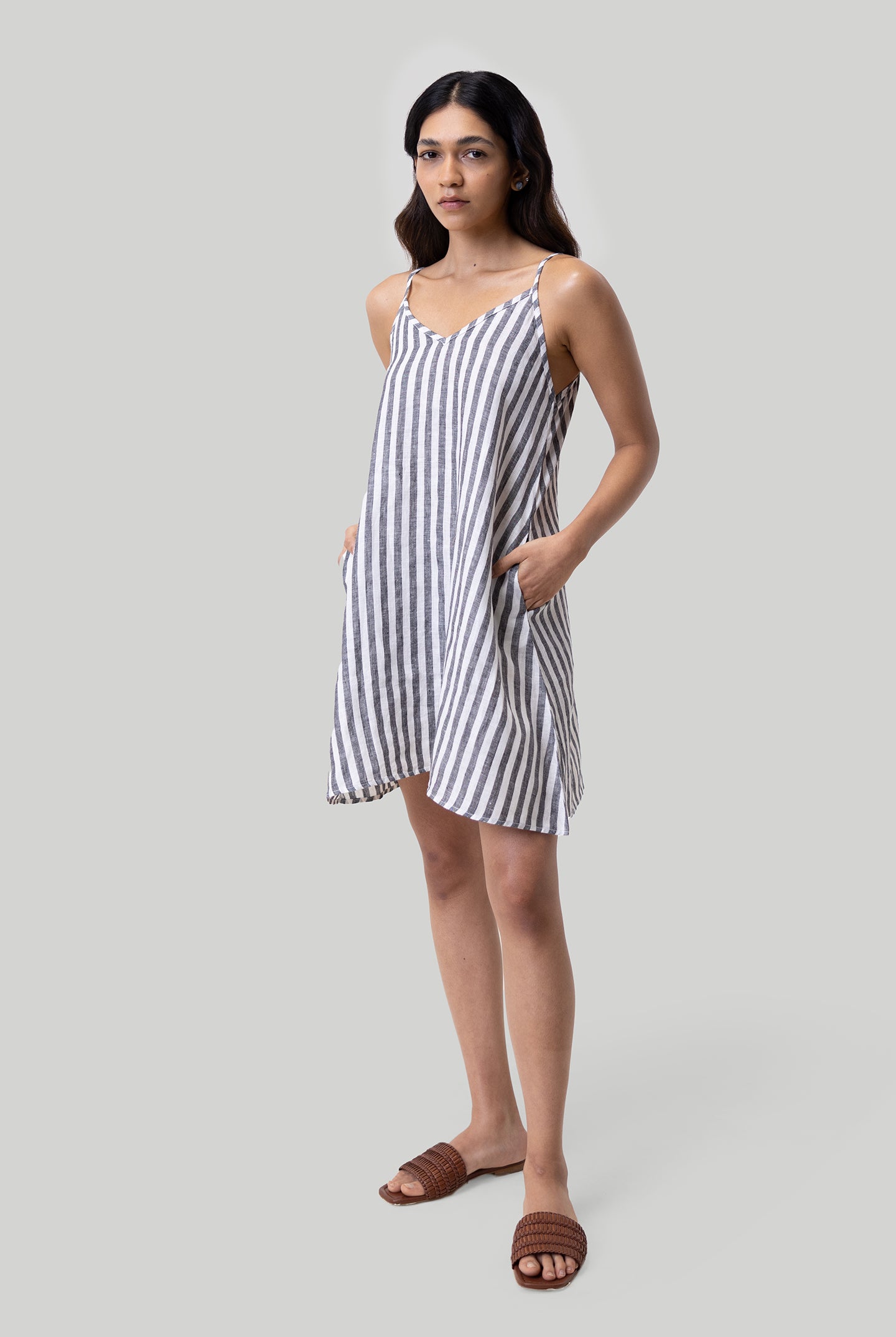 Short Tent Dress in Linen Stripes