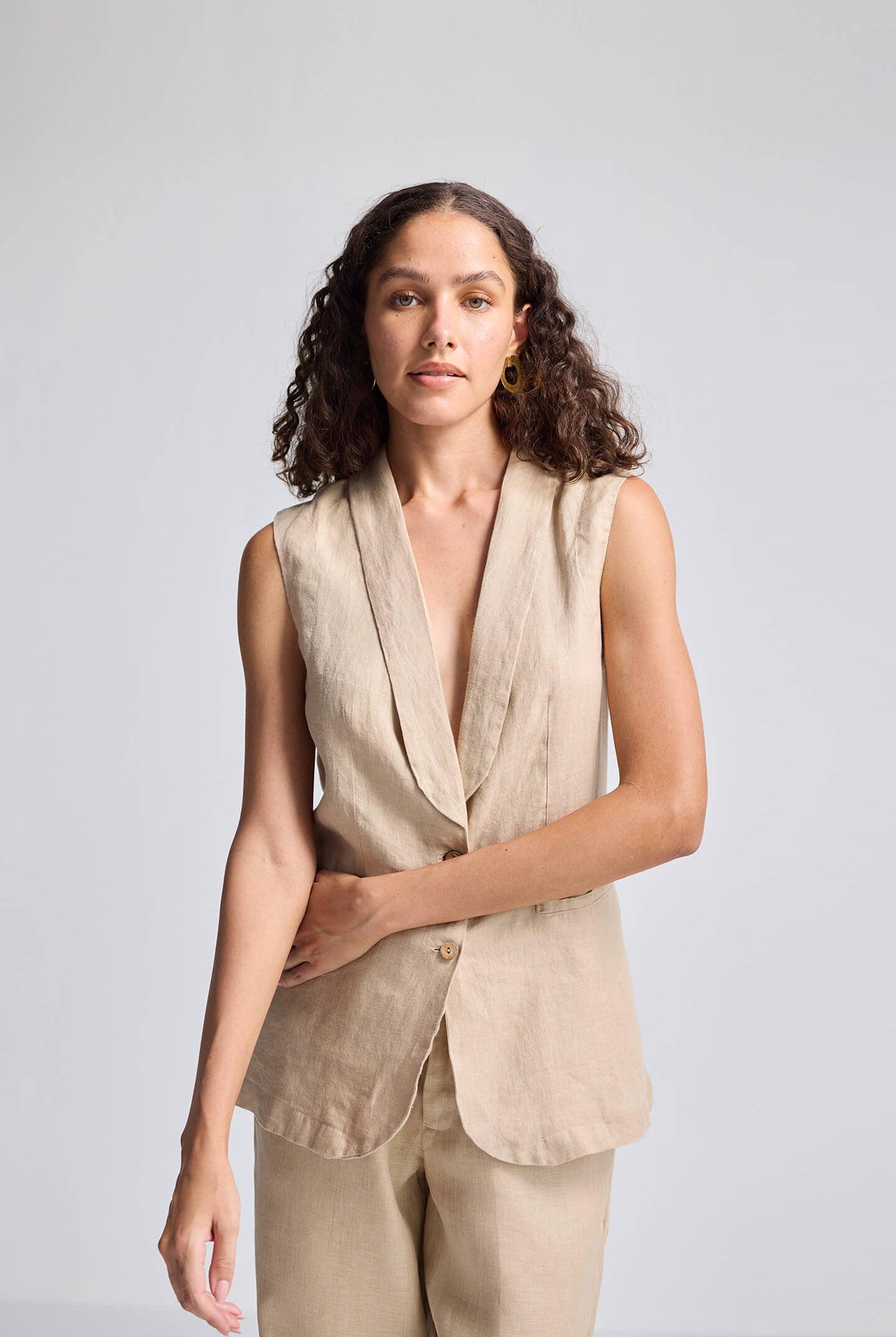 Sleeveless Hemp Jacket Closeup
