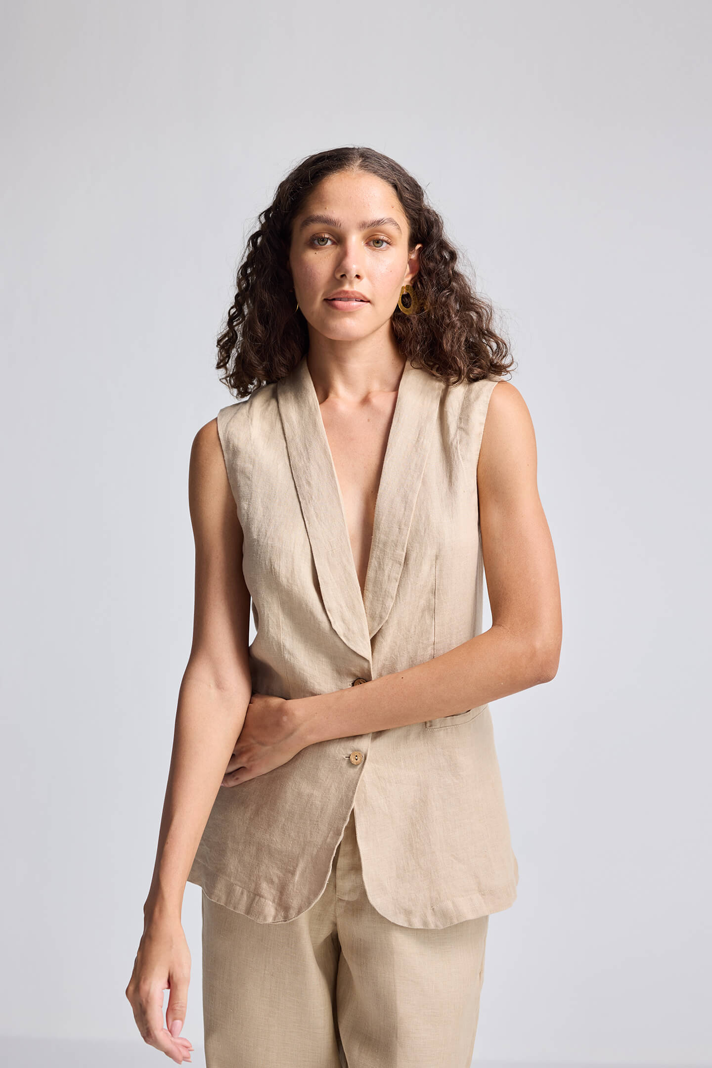 Sleeveless Hemp Jacket Closeup