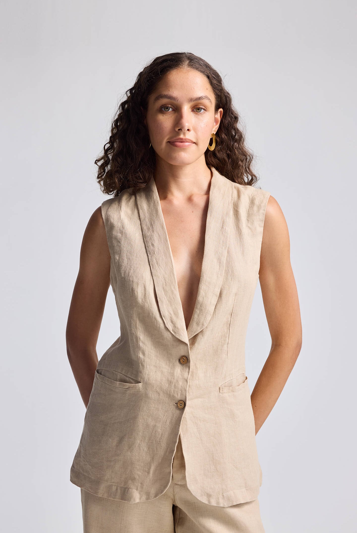 Sleeveless Hemp Jacket Front