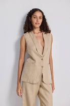 Sleeveless Hemp Jacket Front
