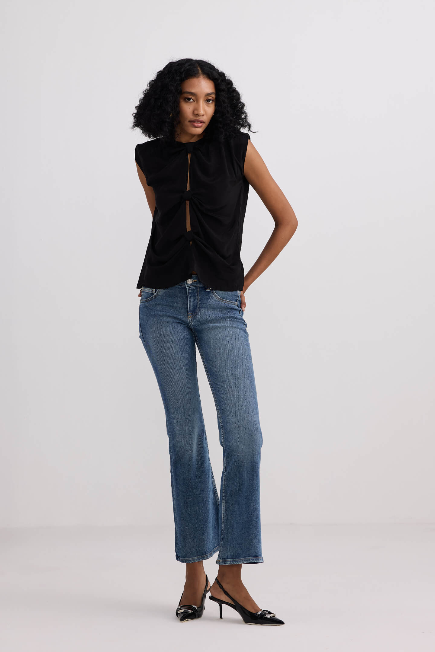 The Knot-so-Basic Top in Black Moodshot