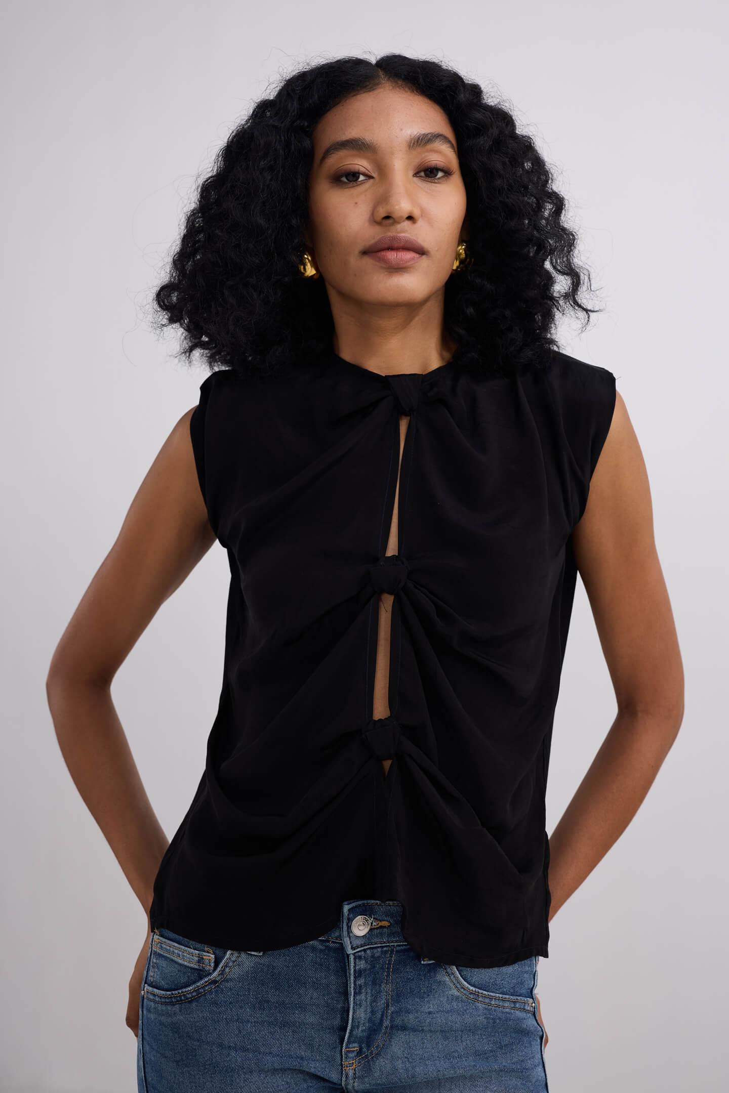 The Knot-so-Basic Top in Black Closeup