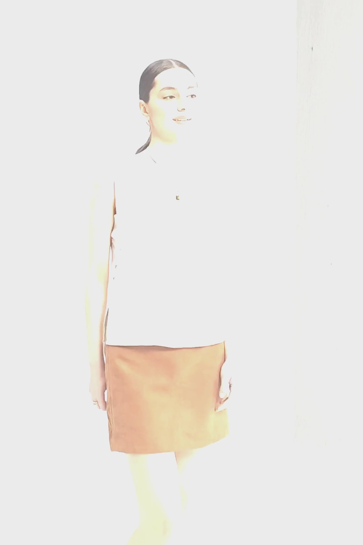 Boat Neck Top in Checkered Linen Moodshot Video