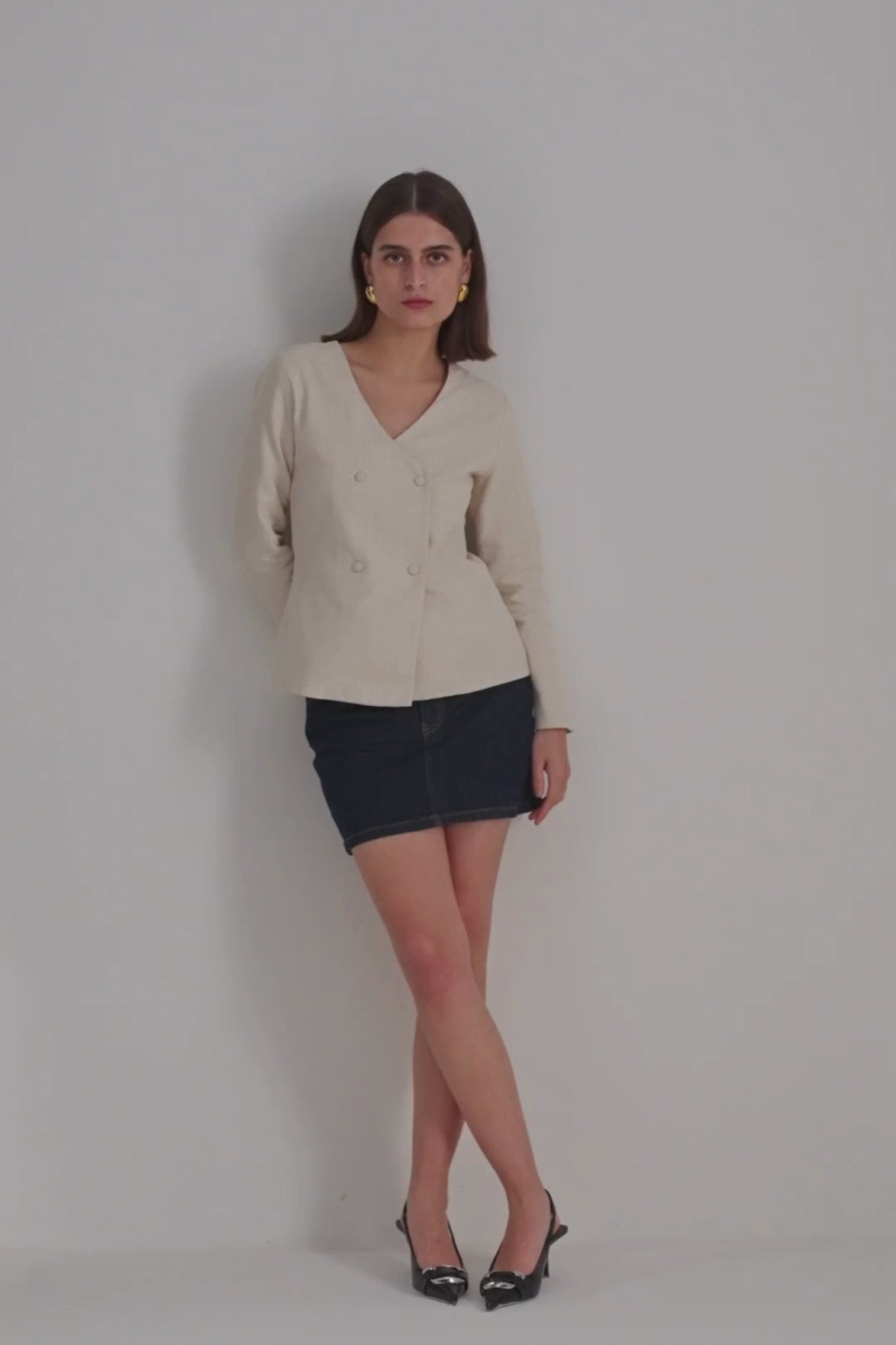 Fitted Cotton Tweed Jacket in Cream Moodshot Video