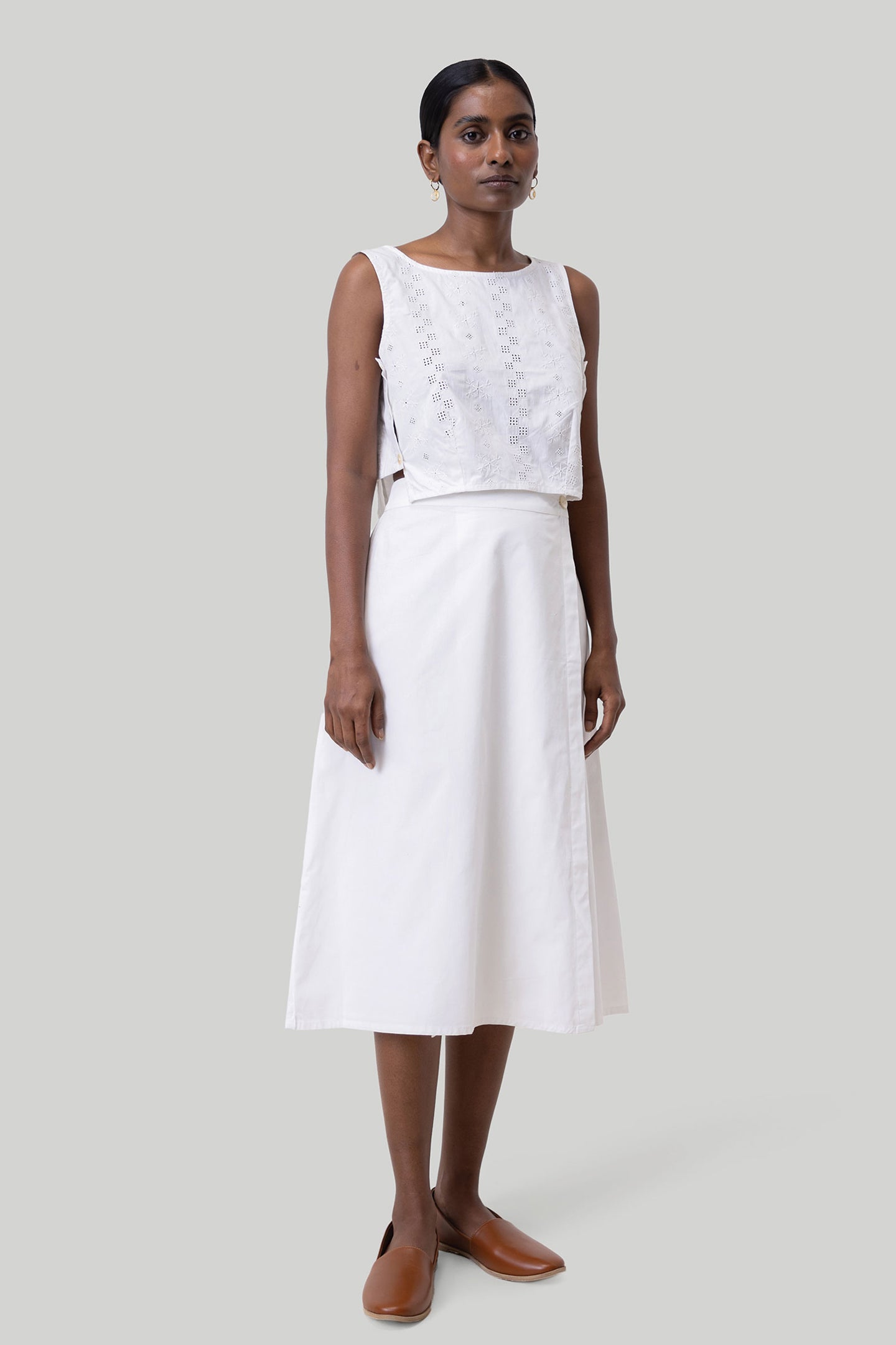 BoxyCropTopinWhite-1