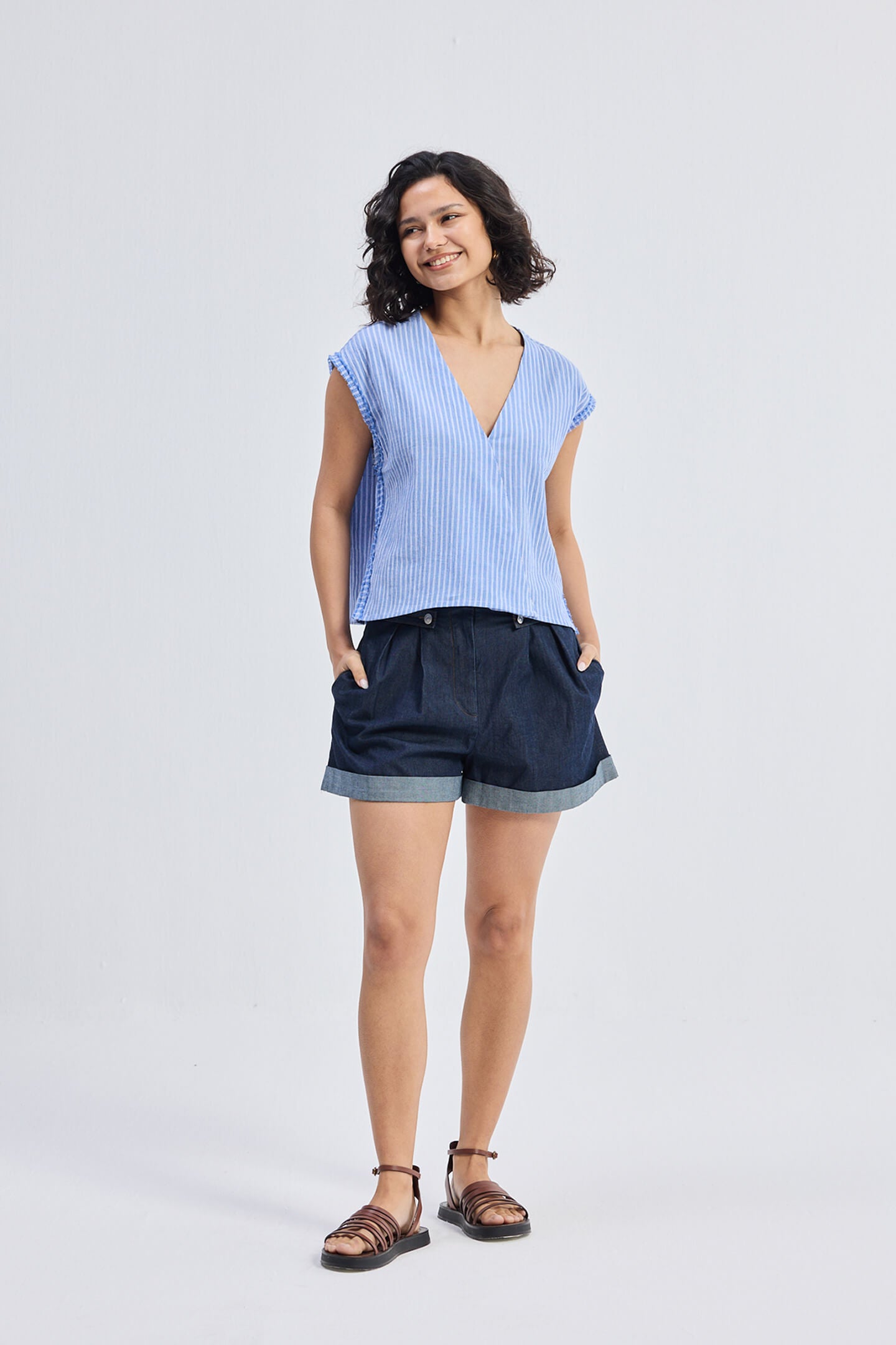 Boxy V-neck Top with Fray Detail Front