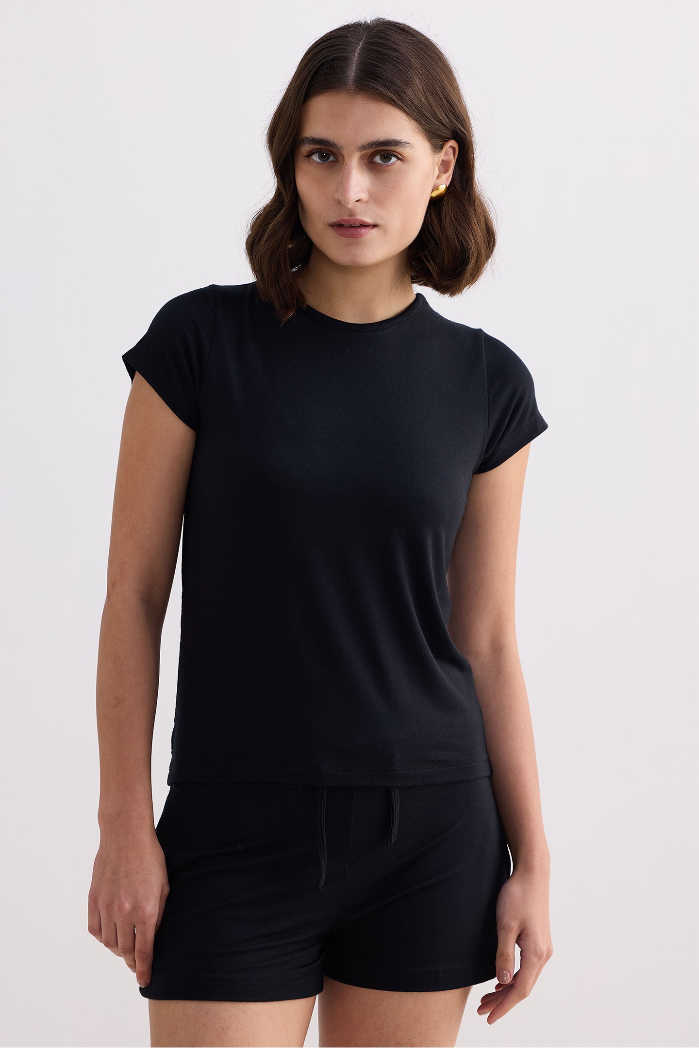 Essential Short Sleeve Tee in Black Closeup