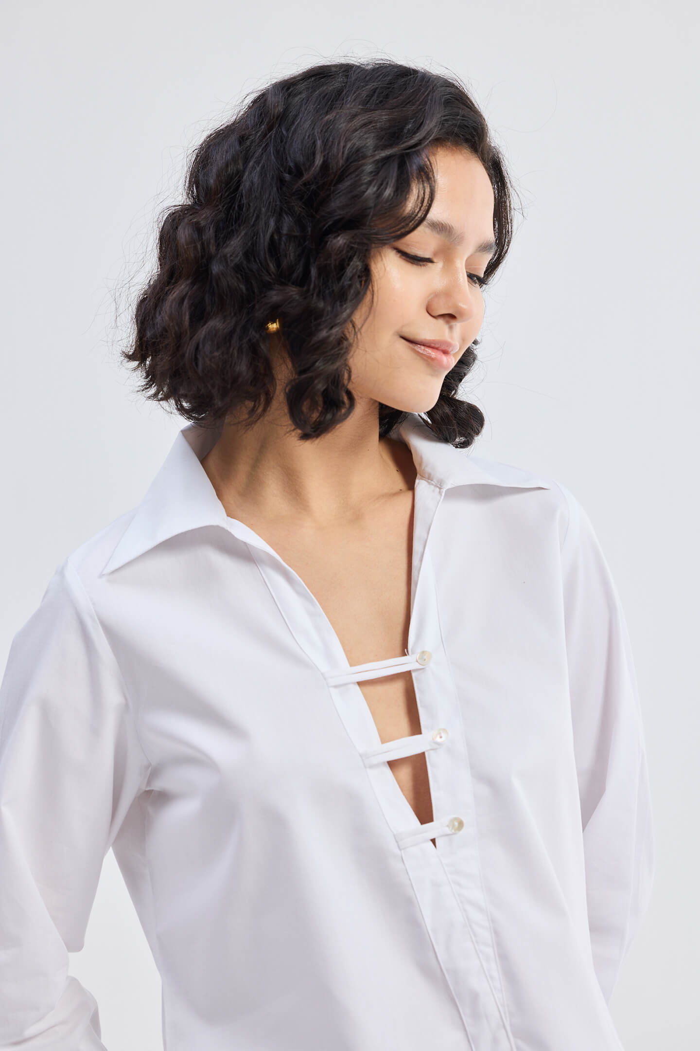Crisp Details Button-down Shirt in White Closeup