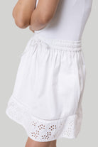 DRAWSTRINGSHORTWHITESKIRT4