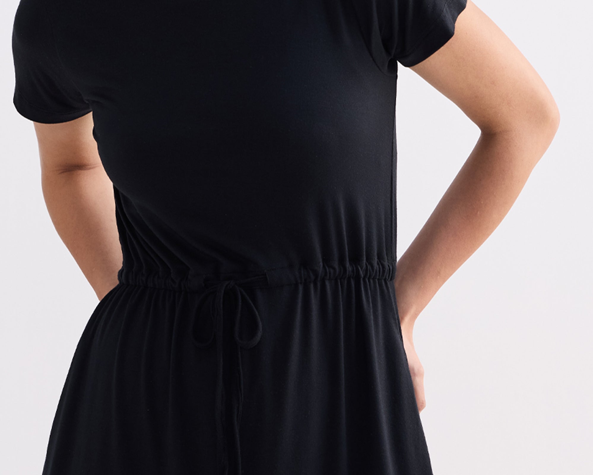 Drawstring_Short_T-shirt_Dress_in_Black-02.jpg