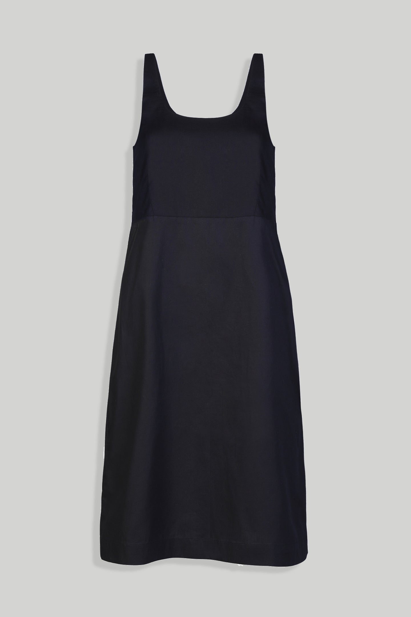 Fitted Knee Length Dress Reistor Fitted Knee Length Dress Reistor